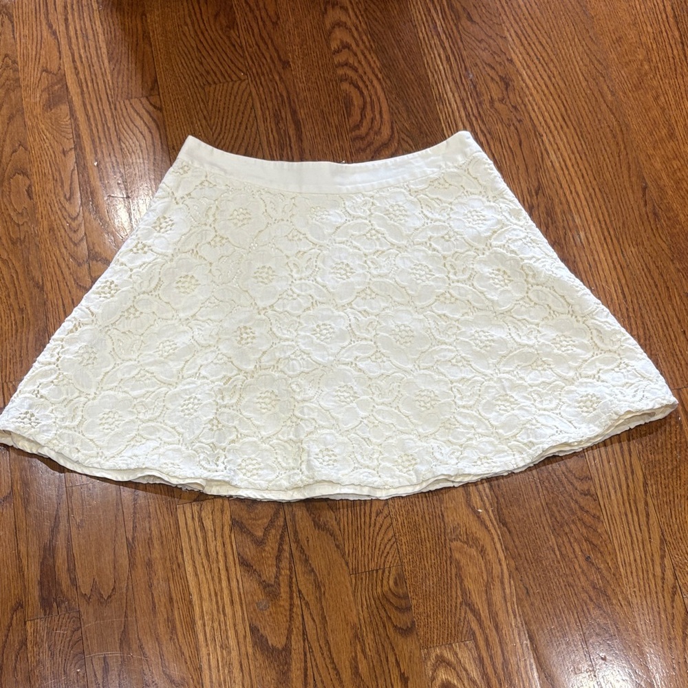 Elegant White Lace Skirt